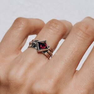 Anillo X plata 950 piedra granate